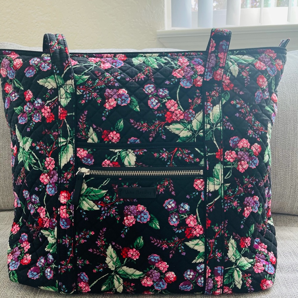 Vera Bradley Large Tote in Winterberry